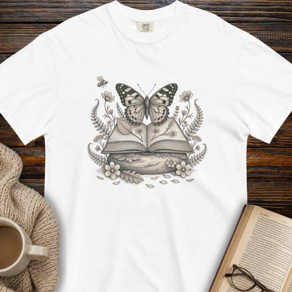 Bookish nature T-shirt