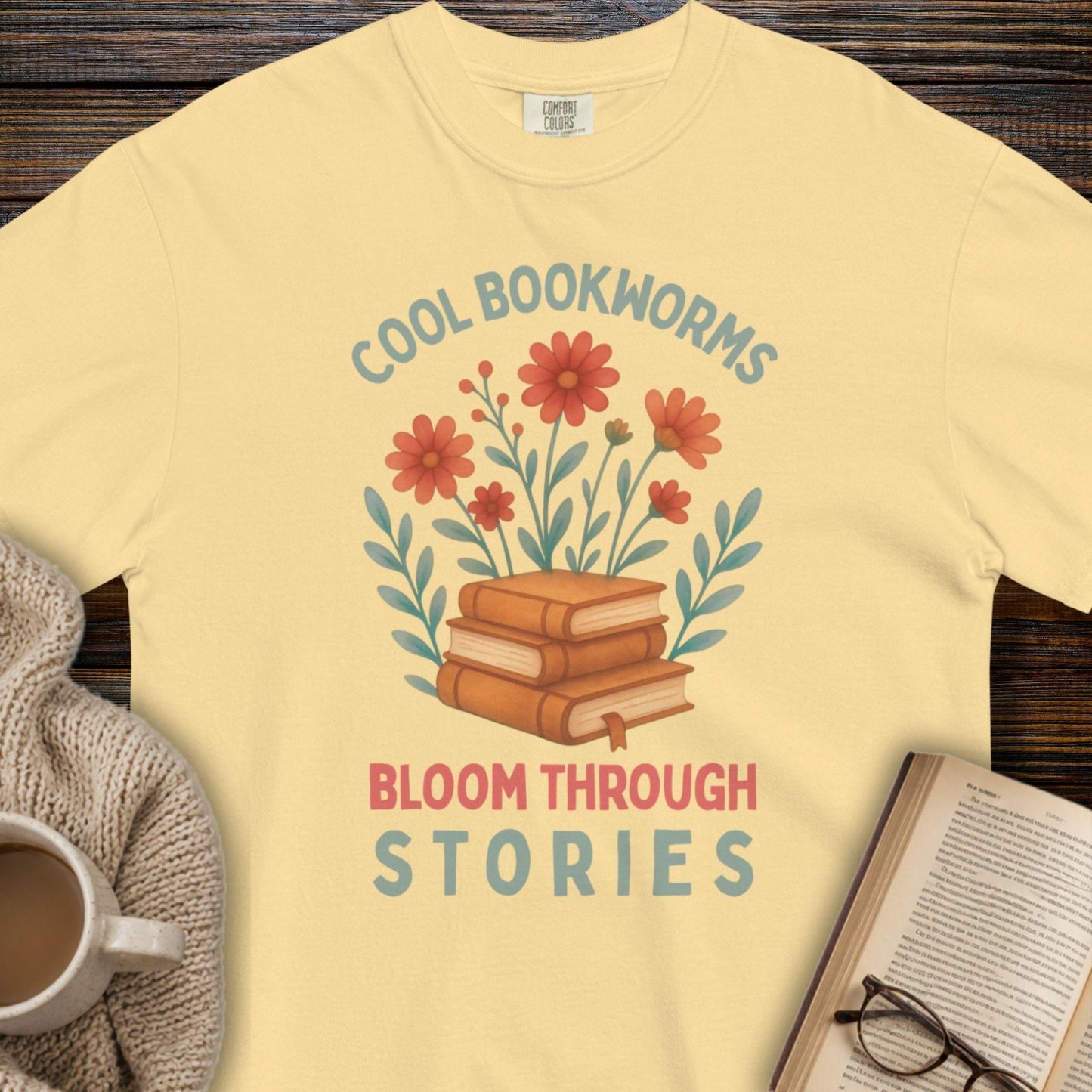 Cool bookworms bloom trough stories T-shirt
