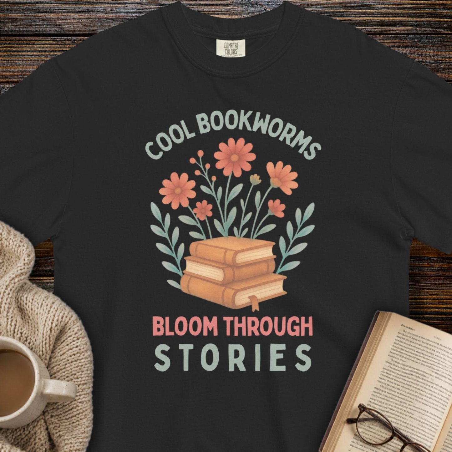 Cool bookworms bloom trough stories T-shirt