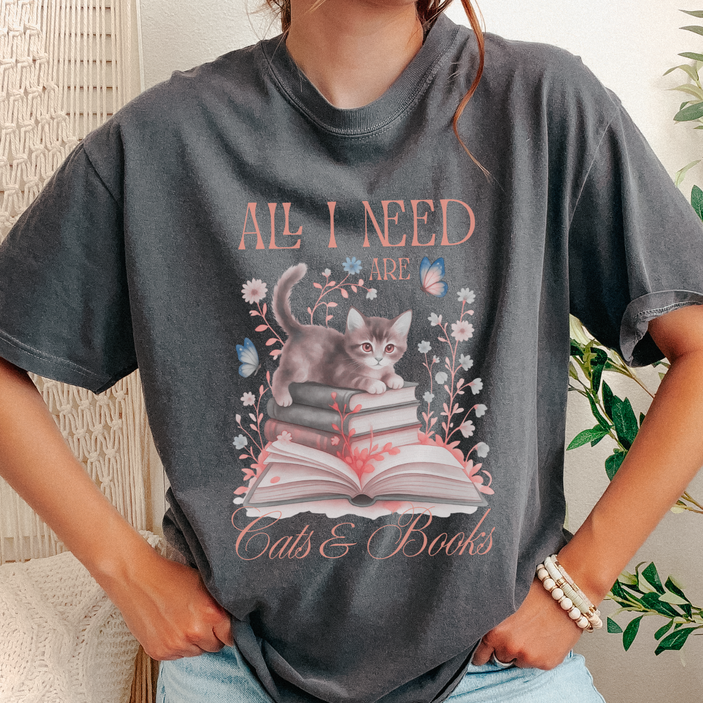 All i need are cats and books
