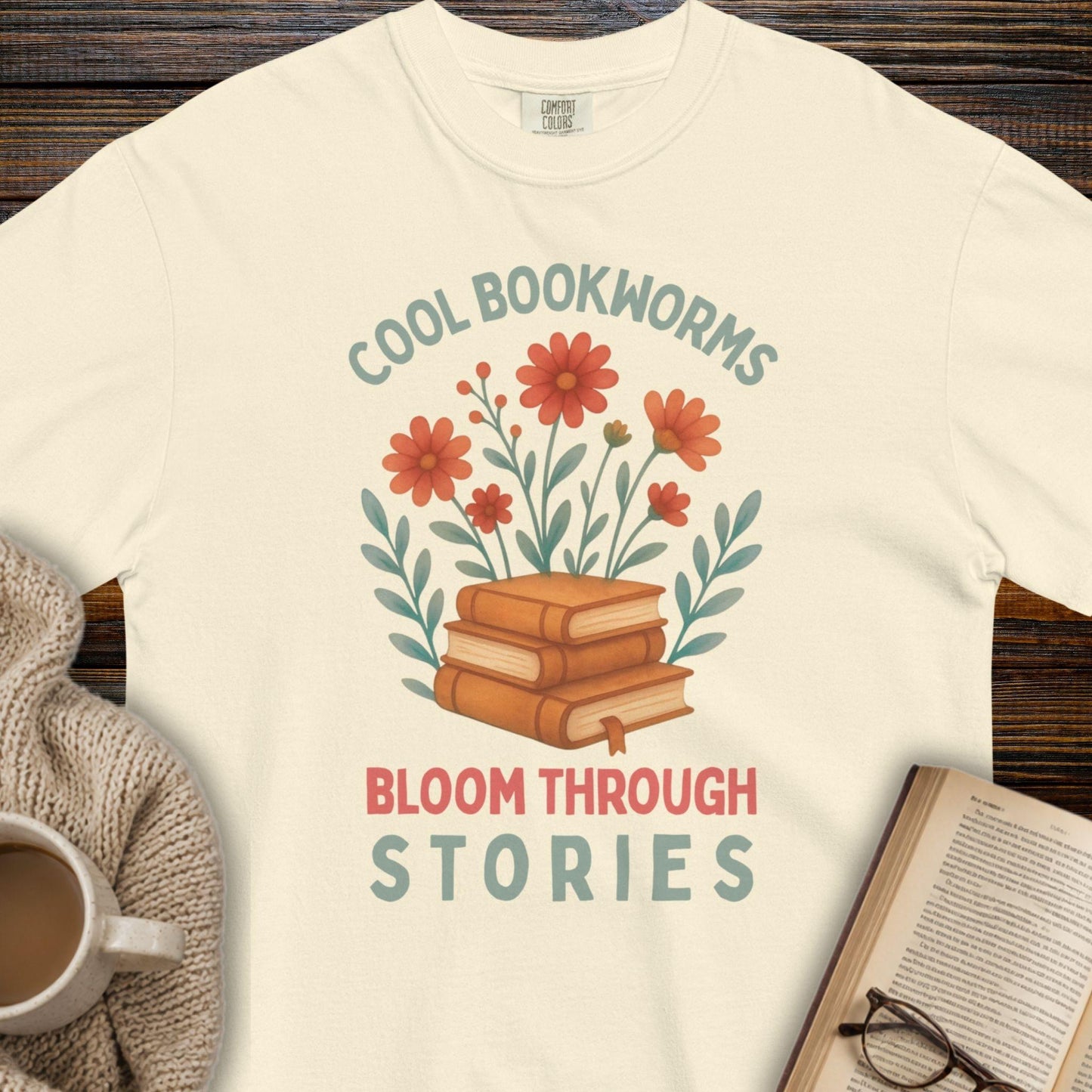 Cool bookworms bloom trough stories T-shirt